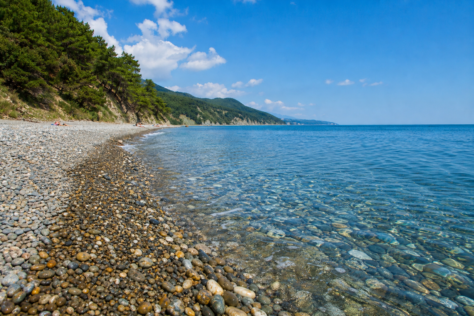 Пляж у Чёрного моря, лагерь Орлёнок
